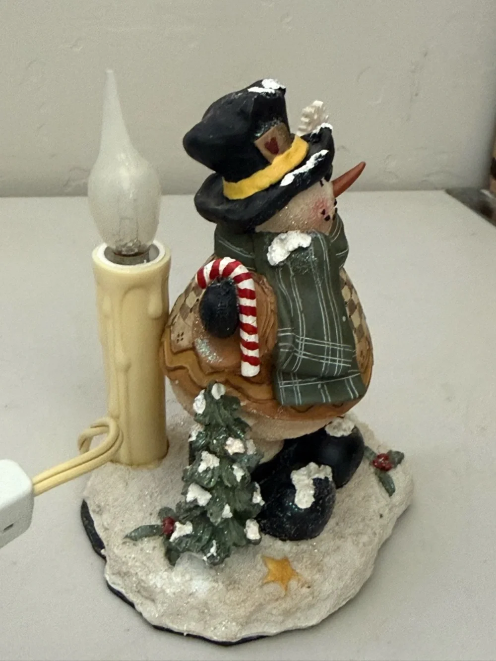Vintage CRAZY MOUNTAIN Lighted Snowman Christmas Resin‎ Figurine Decor